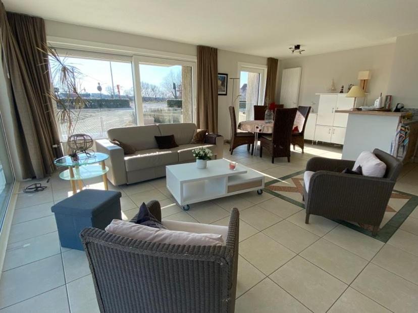 Seadream - Modern, Sunny With Big Terraces & Open View - Very Close To Sea, Beach, Shops, Restaurants & Beach Bars Nieuport Extérieur photo